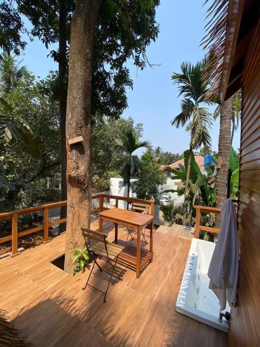 Вилла Mangifera Treehouse-Elixir Beach Farm-Jacuzzi-Cozy Алибаг Экстерьер фото